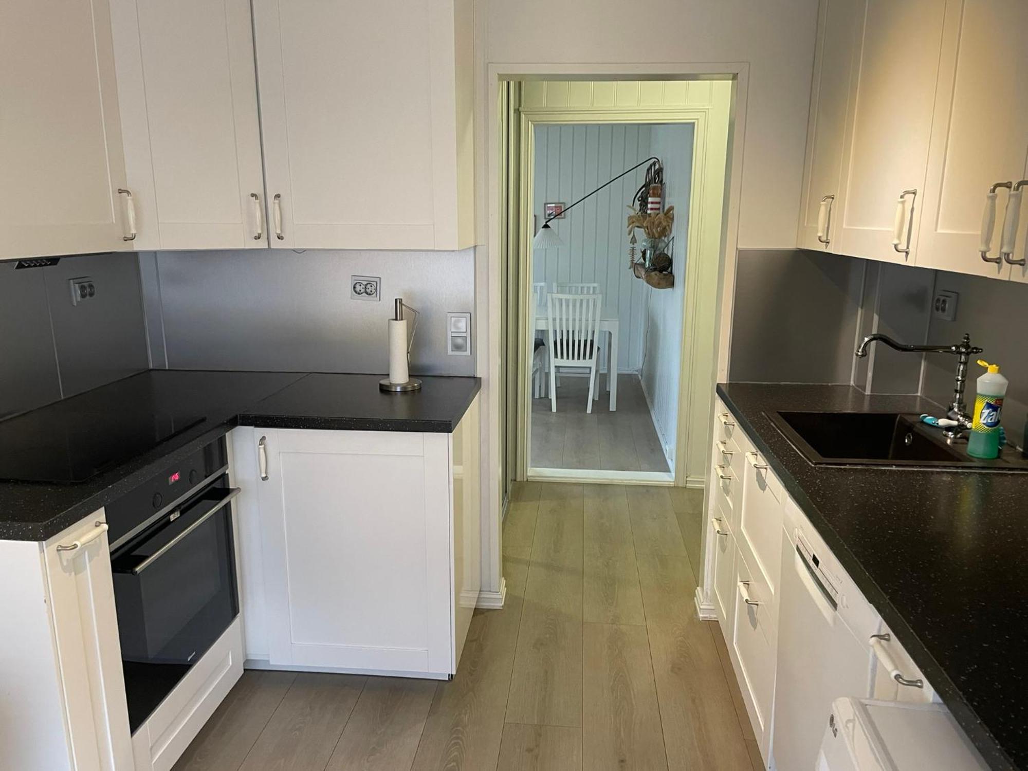 Centrally Located Apartment With 2 Bedrooms And Free Parking Тромсе Екстер'єр фото